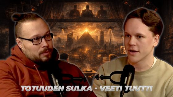 Kaksi keskustelijaa podcast-jaksossa käsittelemässä valvontayhteiskuntaa, dystopiaa ja psykologista kontrollia – Totuuden Sulka, dokkarit.fi